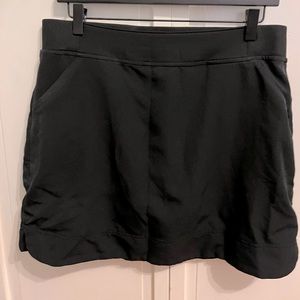 32 Degree Black Skort